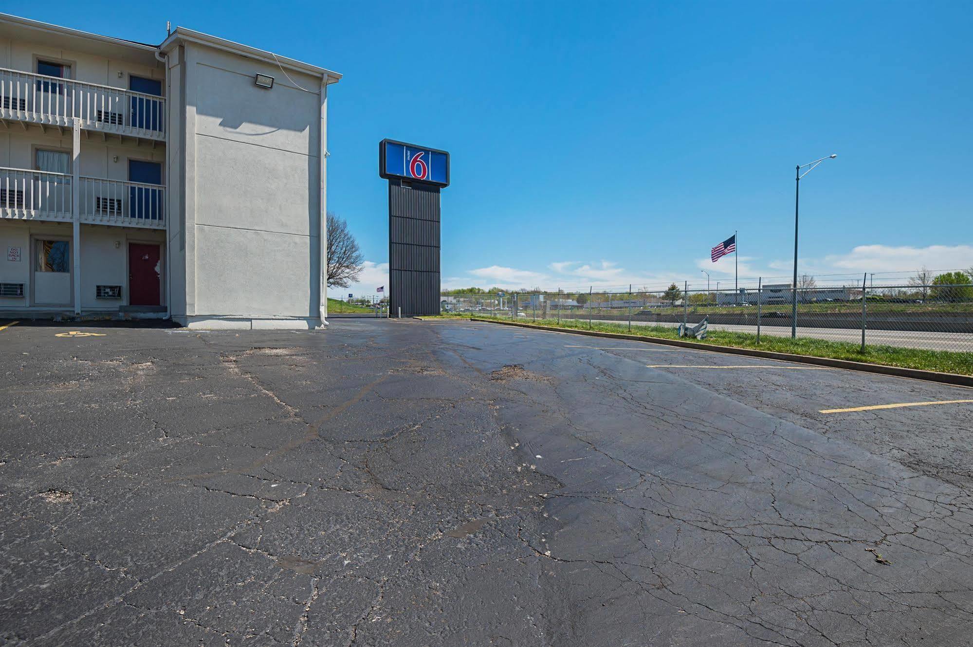 Motel 6-Blue Springs, Mo Exteriér fotografie