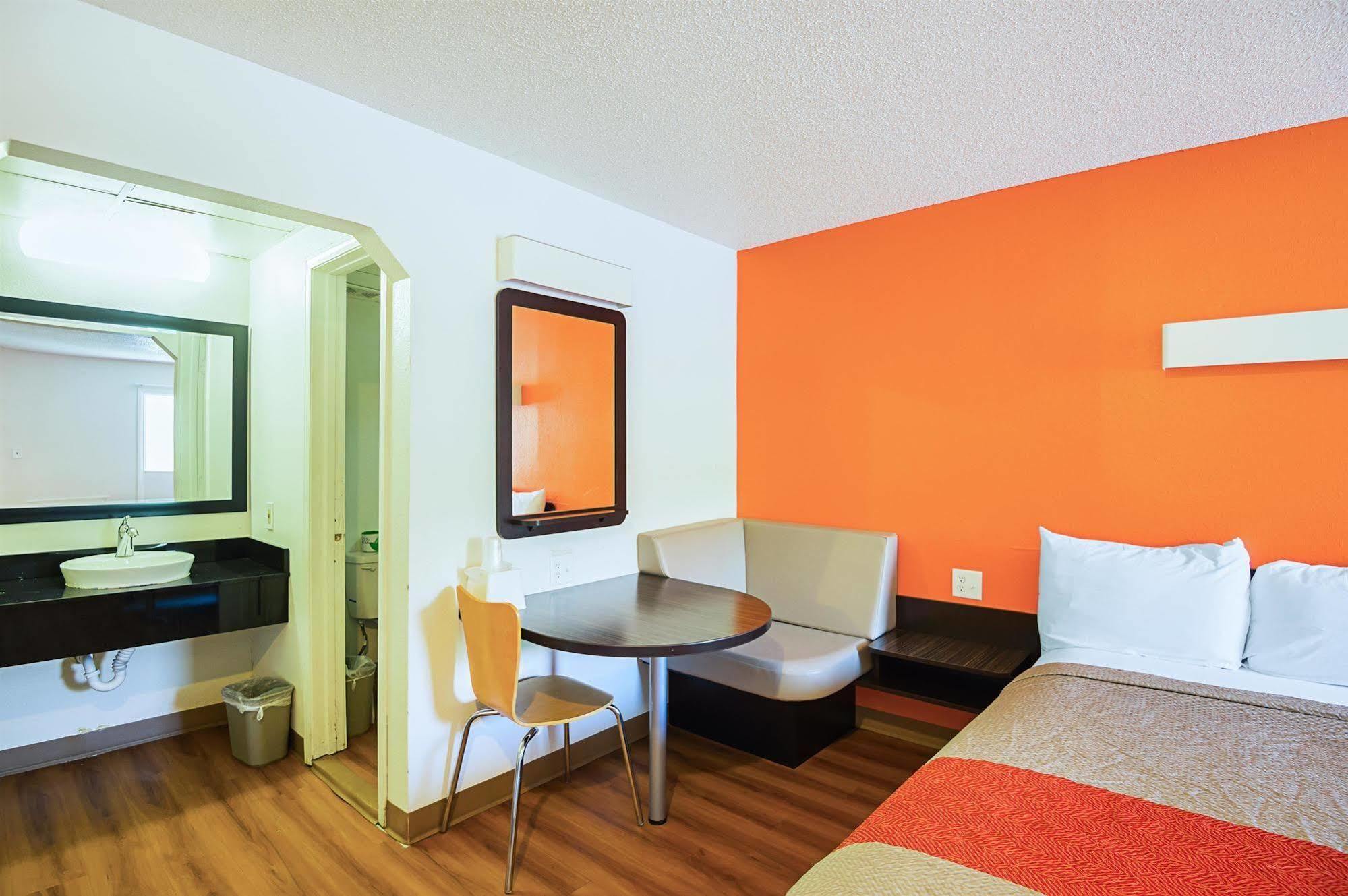 Motel 6-Blue Springs, Mo Exteriér fotografie
