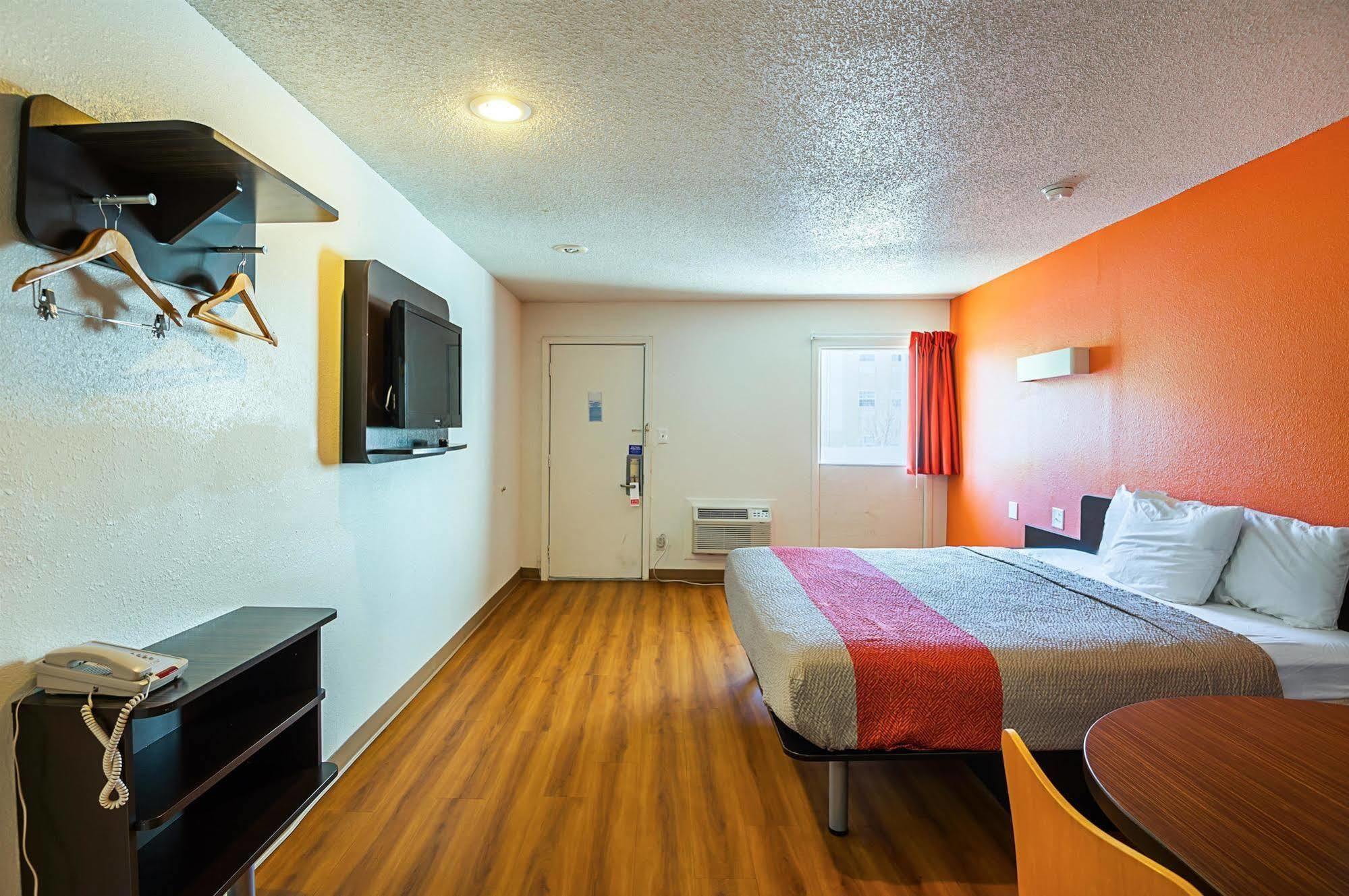 Motel 6-Blue Springs, Mo Exteriér fotografie